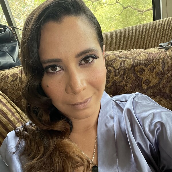 Alejandra - profesor de diseño gráfico - Ciudad de México