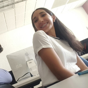 Adriana - Profesor de android - Lagos de Moreno