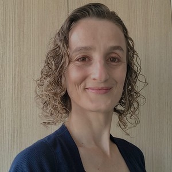 Profa Danielle - Professor de Expressão Escrita – Português - Pinheiros