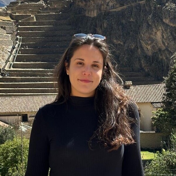 Anna - Prof de inglês - Padre Eustáquio