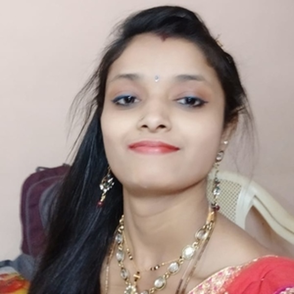 Niki - English teacher - Burhanpur