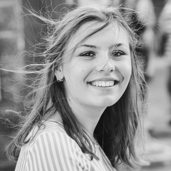 Léa - Prof d'anglais - Clavier