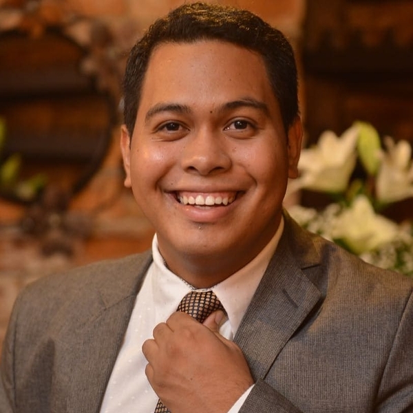 João - Professor de reforço escolar - Macapá