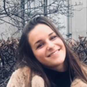 Carla - Prof d'anglais - Ferrières