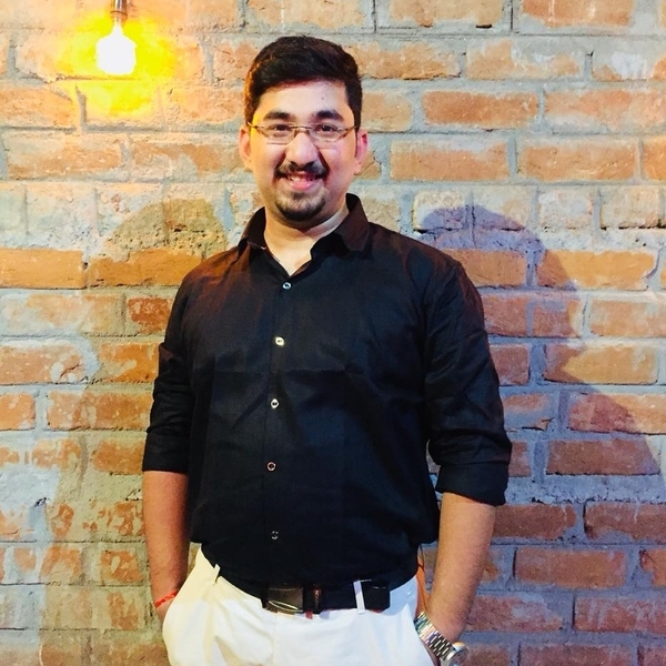 Pranav - Economics tutor - Nagpur