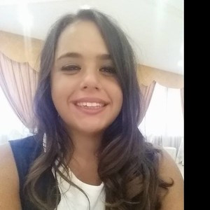 Annabella - Insegnante di aiuto compiti - Caserta