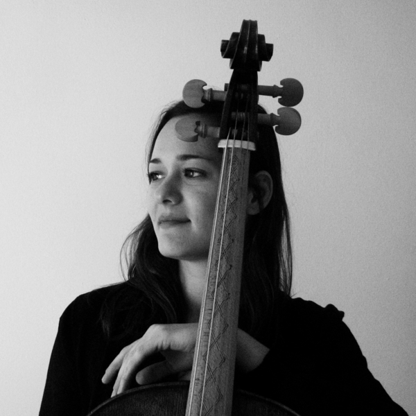Anastasia - Prof d'instruments à cordes - Palaiseau