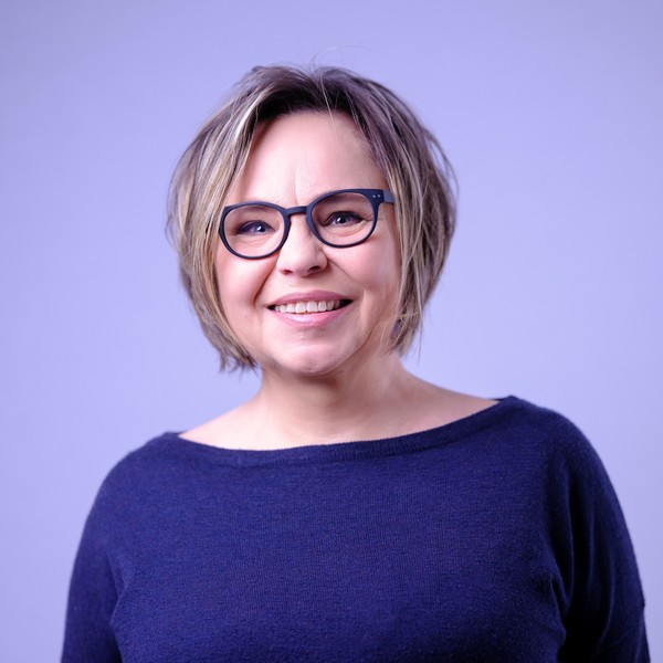 Claire - Prof de russe - Antony