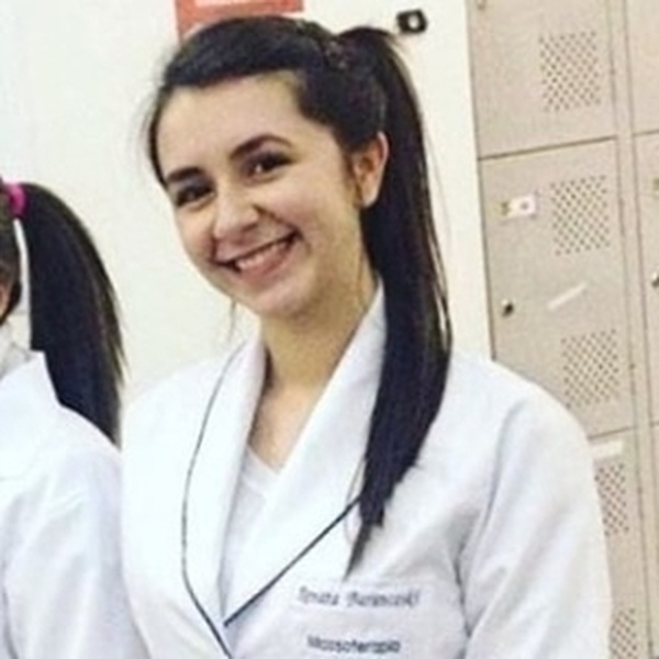 Renata - Professor de Anatomia - 