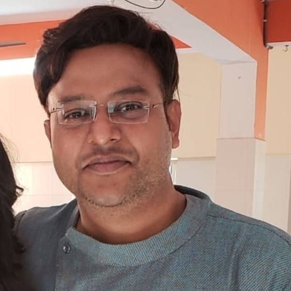 Rajesh - Physics tutor - 