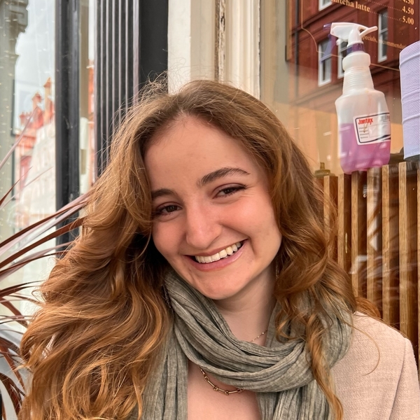 Danae - Drawing tutor - London