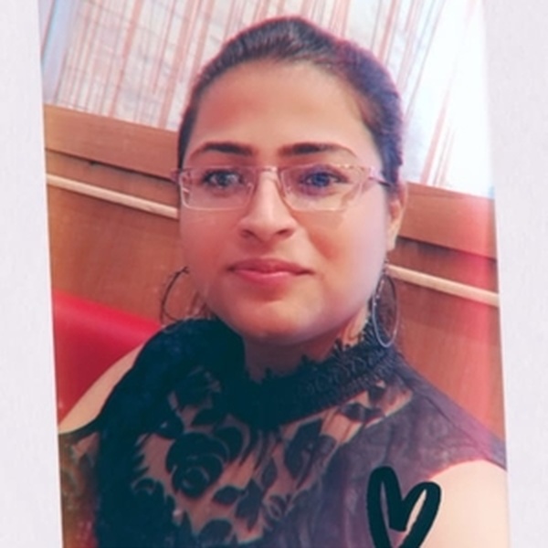 Ritika - Drawing teacher - New Delhi