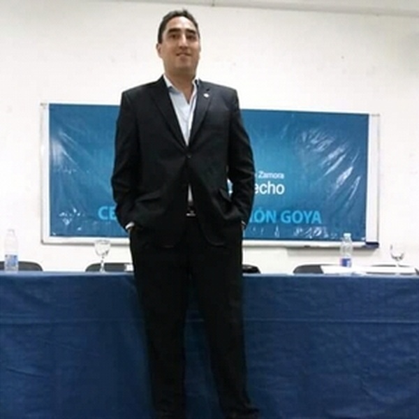 Victor Adrian - Profe de derecho civil - Goya
