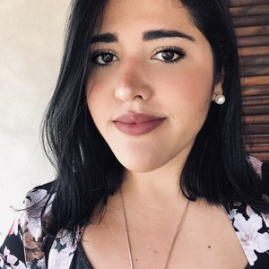 Ana Clara - Professor de química - Quatro de Abril