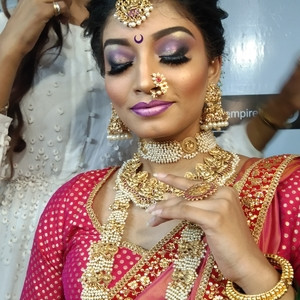 Asiya - Make-up teacher - Mumbai
