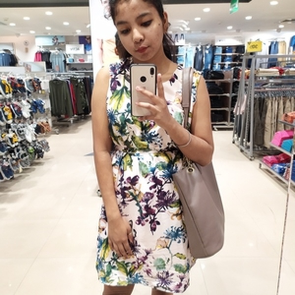 Esha - English tutor - Ghaziabad