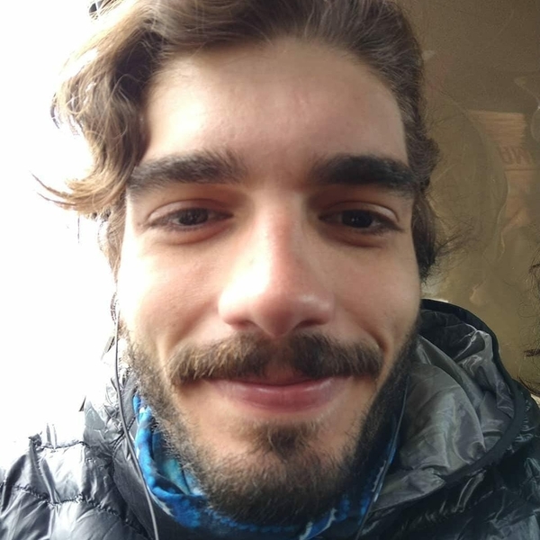 Hugo - Professor de estudos sociais - Araraquara