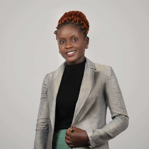 Virginia - English tutor - Uyo