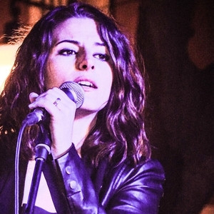 Alice - Singing tutor - London
