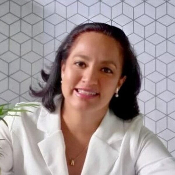 Selene - profesor de diseño gráfico - Cuautitlán Izcalli