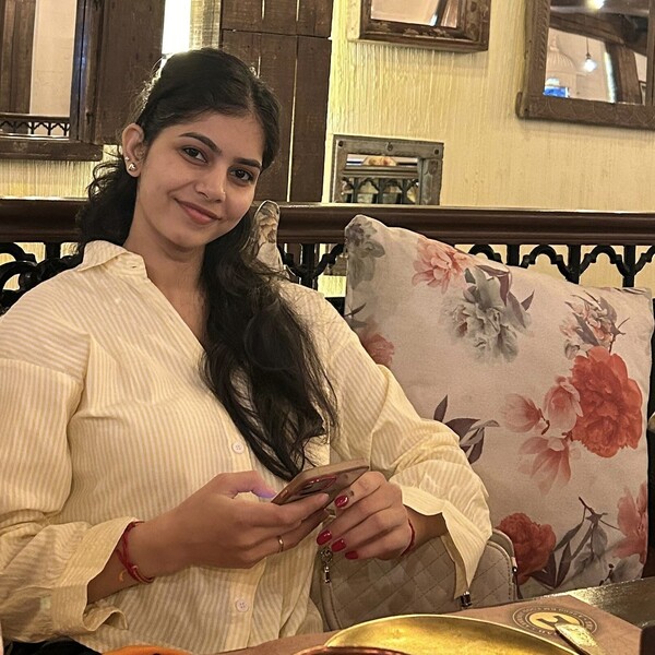 Pooja - English Speaking Tutor - Chandigarh