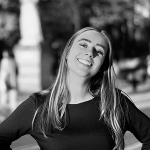 Aurore - Prof de Communication digitale - Paris 18e