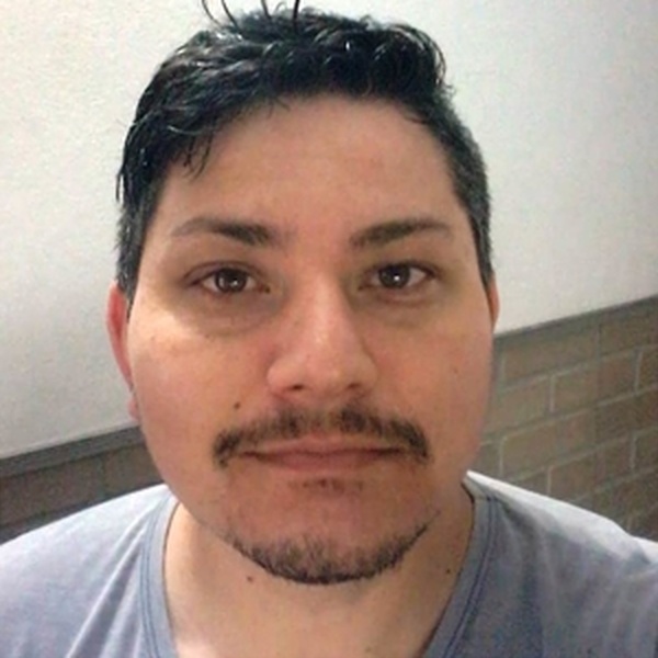 Alejandro - profesor de medicina - Rosario