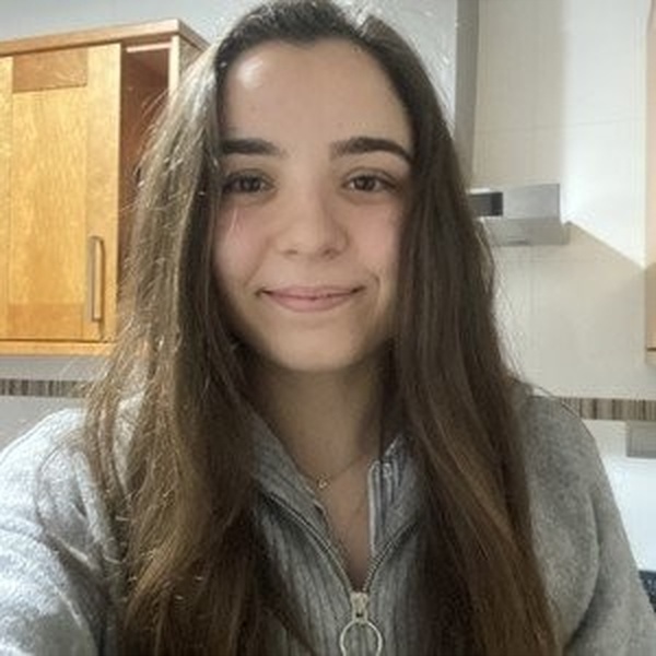 Paula - Profesor de matemática - Aldaia