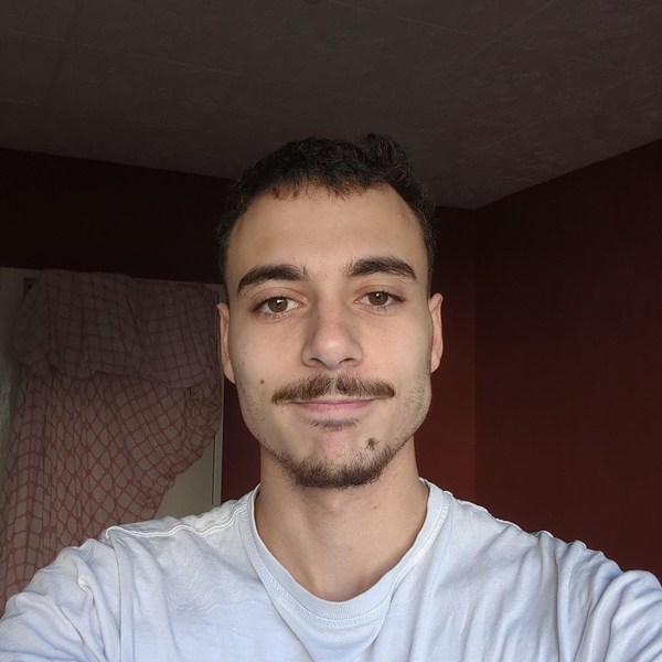 Adam - Prof de français - Lyon