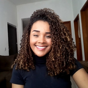 Gabryella - Prof de estética - Nova Teixeira