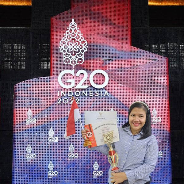 ERIKA - Guru farmasi - Kecamatan Medan Timur