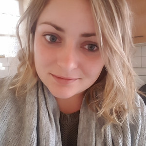 Sarah - Prof de maths - Bué