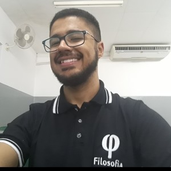 Michael - Professor de História da Filosofia - Kennedy