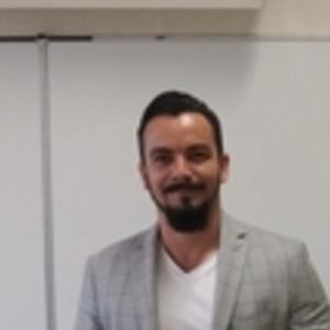 Johan - Prof de management et gestion d'entreprise - Perpignan