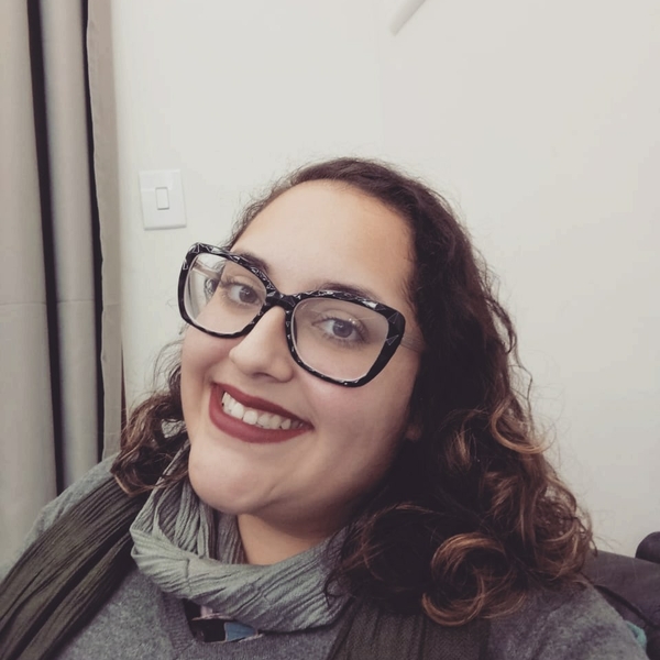 Sarah - Professor de biologia - 