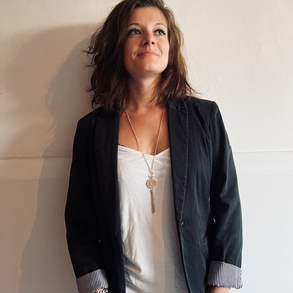 Heloise - Prof de droit des affaires - Paris