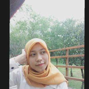 Selvia - Guru cara merawat bayi baru - Kecamatan Ulee Kareng