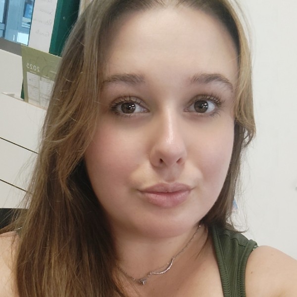 Zoé - Prof de langue et littérature françaises - Conflans-Sainte-Honorine