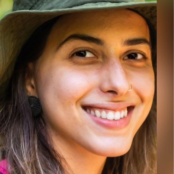 Amanda - Prof de ecologia - Vila Indiana