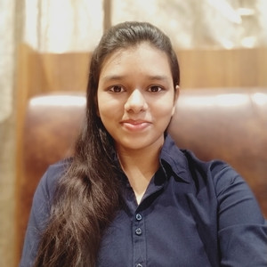 Dipti - Graphic design teacher - Surat