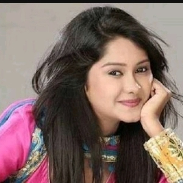 Nagma - Physics teacher - Mumbai