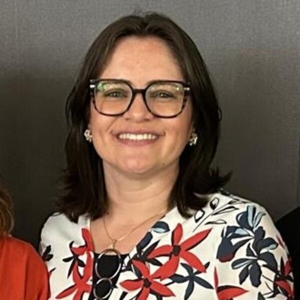 Alessandra - Professor de português para estrangeiros - Vale da Lua