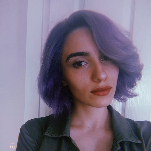 Sena Ayşe - Dilbilgisi öğretmeni - 