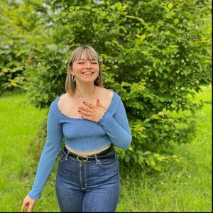 Emma - Prof de physique - chimie - Étreillers