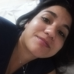 Laura - Profesor matemática - Luján