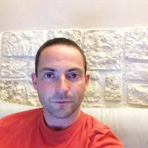 Julien - Prof de maths - Aisonville-et-Bernoville