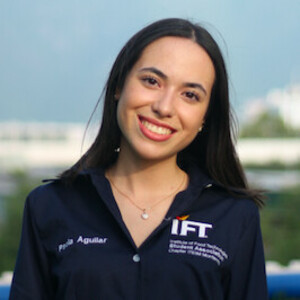 Paola - Profesor de química - Monterrey