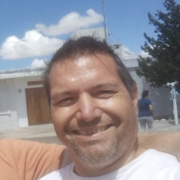 Alberto Capital, Ingeniero Agrimensor, especializado en obras