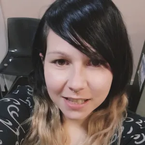 Andreea - Profe de maquillaje - Fuendejalón