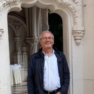 Ângelo - Prof de história - Lisboa